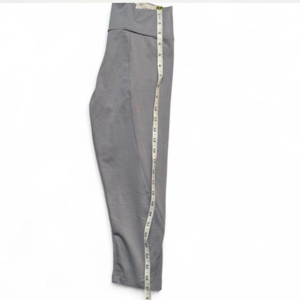 Women's High-Waisted Gray Leggings - Picture 4 of 6